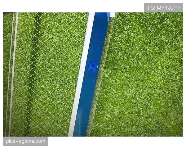 球门线技术如何判定“球压线”是否算进球？