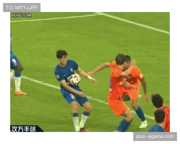 足球规则中手球界定的关键判罚标准与裁判原则解析