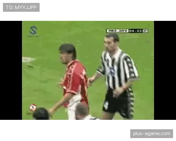 门将手接回传球为何不犯规？规则拆解关键细节